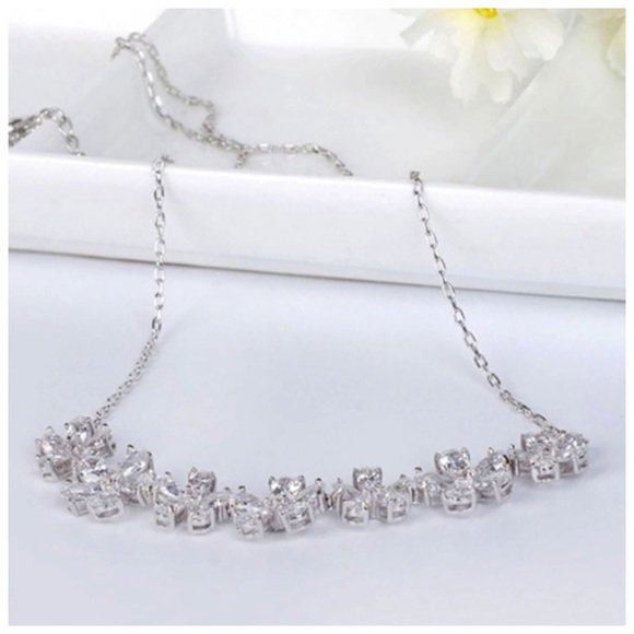 Swarovski Crystals The Kesia Flower Necklace - Picture 4 of 5